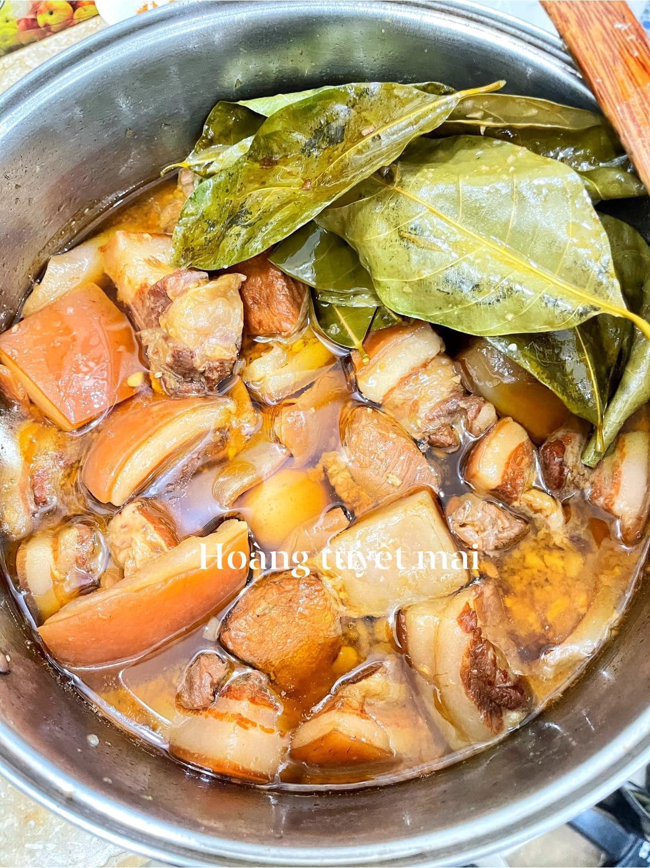 Kho thịt với loại lá này, không dùng nước màu thịt kho vẫn ngon, đẹp xuất sắc - Ảnh 7. Kho thịt với loại lá này, không dùng nước màu thịt kho vẫn ngon, đẹp xuất sắc - Ảnh 7.