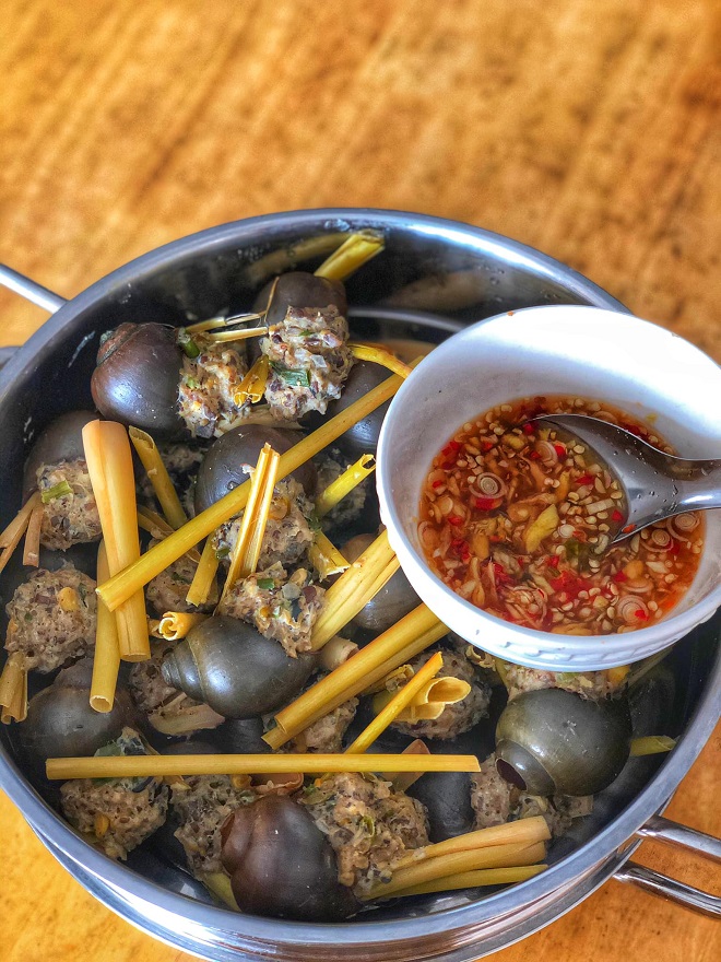 Làm ốc bươu nhồi thịt kiểu này đảm bảo chồng thích, con mê - Ảnh 1. Làm ốc bươu nhồi thịt kiểu này đảm bảo chồng thích, con mê - Ảnh 1.