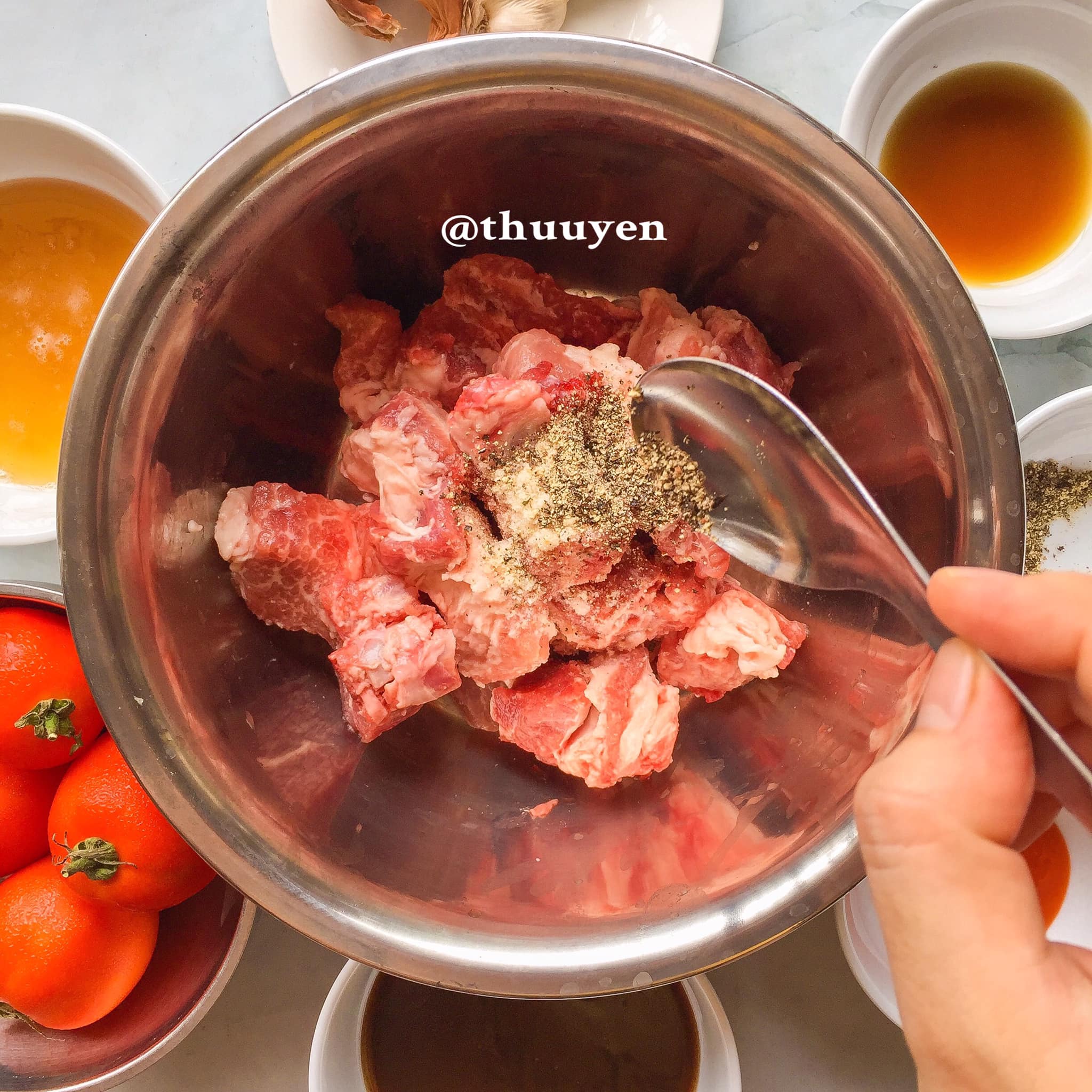 Sườn non sốt me đậm vị đưa cơm - Ảnh 2.
