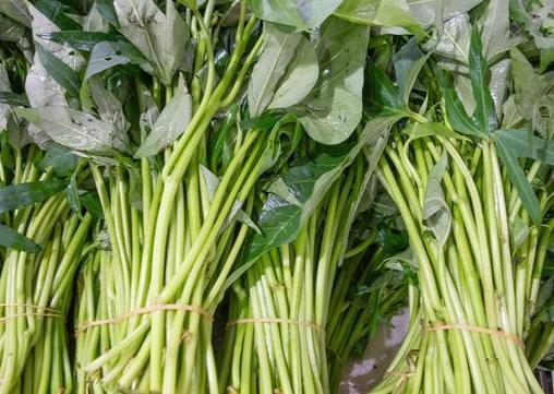 Xào rau lang nên nhớ mẹo này để rau xanh tươi, ngọt, không thâm đen - Ảnh 4. Xào rau lang nên nhớ mẹo này để rau xanh tươi, ngọt, không thâm đen - Ảnh 4.
