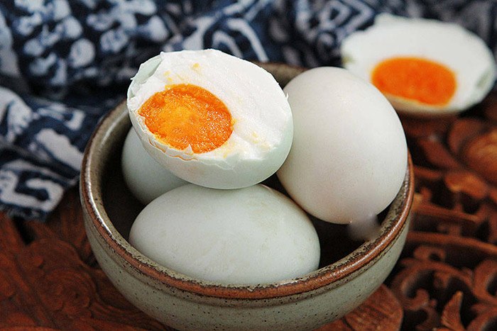 Làm trứng vịt muối thơm ngon tuyệt đỉnh đừng quên gia vị này - Ảnh 6. Làm trứng vịt muối thơm ngon tuyệt đỉnh đừng quên gia vị này - Ảnh 6.