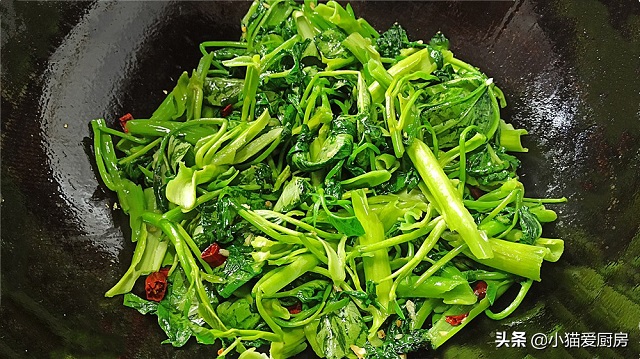 Xào rau muống bị thâm đen, không giòn ngon do chưa biết mẹo này - Ảnh 9. Xào rau muống bị thâm đen, không giòn ngon do chưa biết mẹo này - Ảnh 9.
