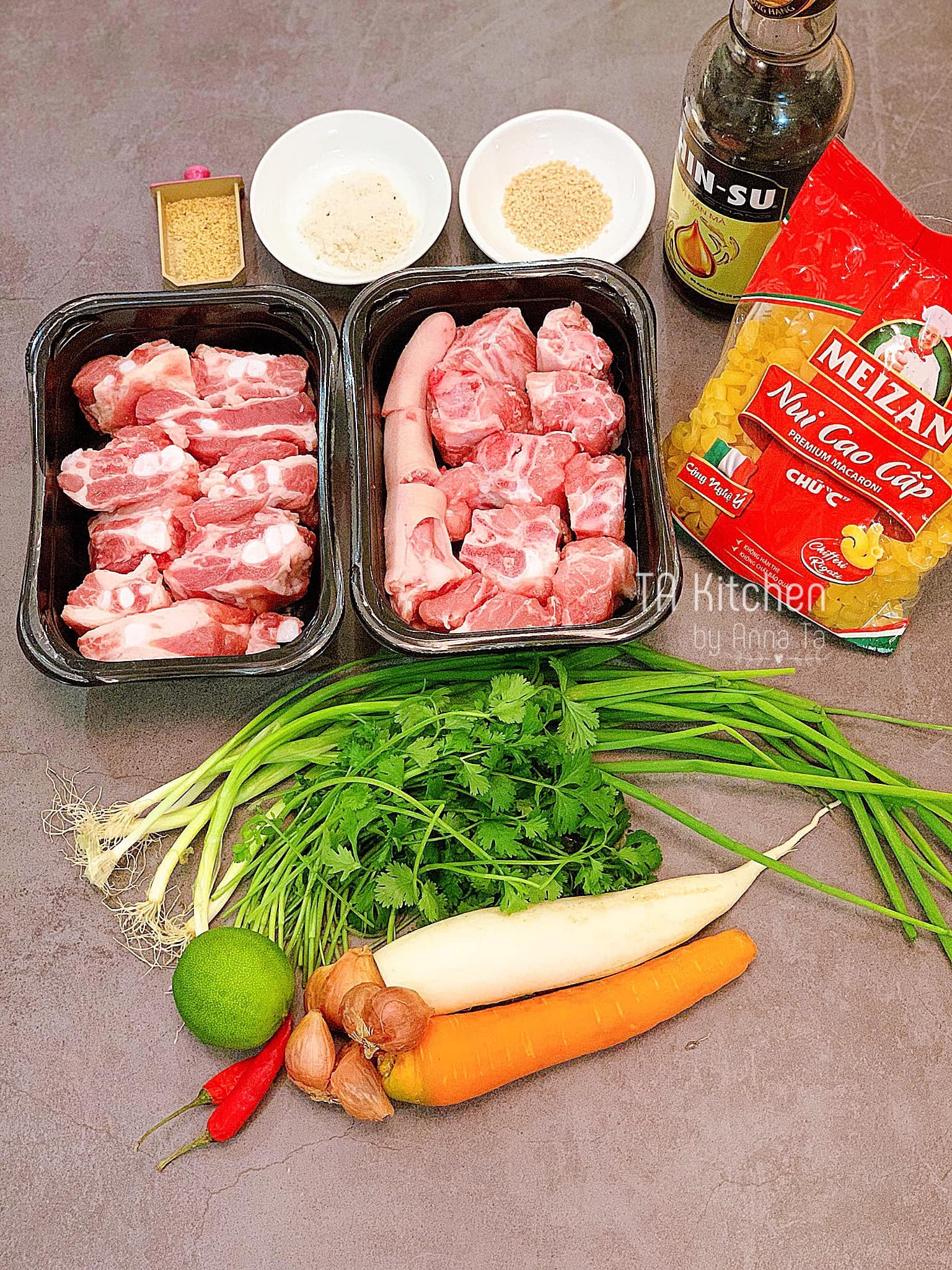 Đổi món cho bữa sáng với nui sườn sụn đuôi heo - Ảnh 2. Đổi món cho bữa sáng với nui sườn sụn đuôi heo - Ảnh 2.