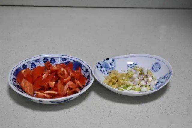 Ngao xào cay - Ảnh 5. Ngao xào cay - Ảnh 5.