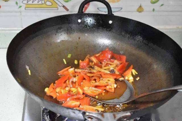 Ngao xào cay - Ảnh 8. Ngao xào cay - Ảnh 8.