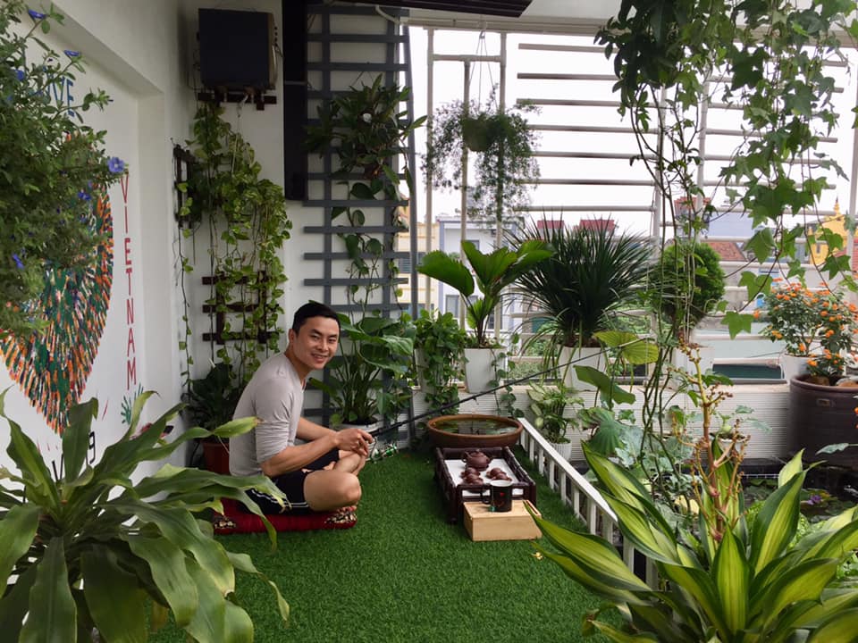 ông bố trẻ 'sở hữu' sân thượng rau và 'ao' cá đáng mơ ước - Ảnh 6. ông bố trẻ 'sở hữu' sân thượng rau và 'ao' cá đáng mơ ước - Ảnh 6.