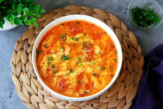 Muốn nấu canh cà chua trứng nổi vân đẹp, thơm ngon, không tanh nên "bỏ túi" bí quyết này - Ảnh 6.