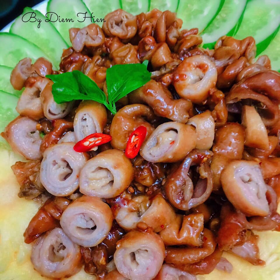 Ruột heo làm món này, đảm bảo ngon mà lạ - Ảnh 1.