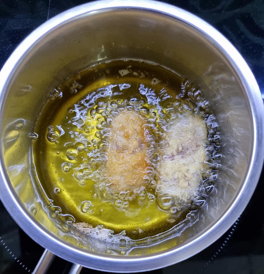 Lạ miệng với bánh khoai cá hồi - Ảnh 8.