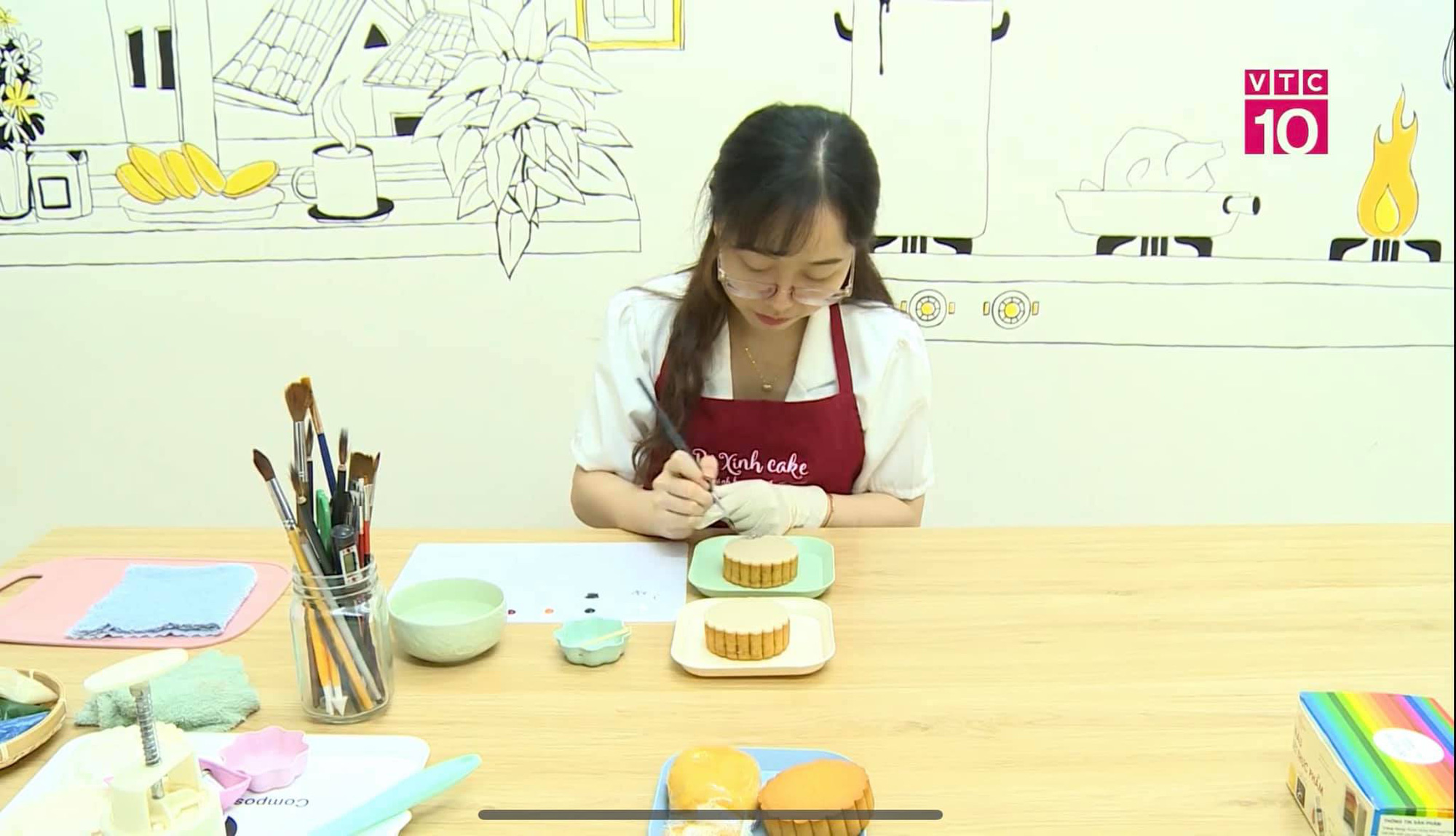 Cô nàng 9X 'thổi hồn' vào bánh Trung thu thành tác phẩm nghệ thuật độc đáo - Ảnh 2. Cô nàng 9X 'thổi hồn' vào bánh Trung thu thành tác phẩm nghệ thuật độc đáo - Ảnh 2.