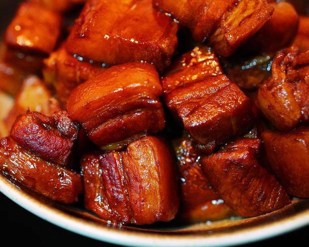 Kho thịt, đừng cho loại gia vị quen thuộc này, nhiều người làm sai khiến thịt khô, mất ngon - Ảnh 1. Kho thịt, đừng cho loại gia vị quen thuộc này, nhiều người làm sai khiến thịt khô, mất ngon - Ảnh 1.