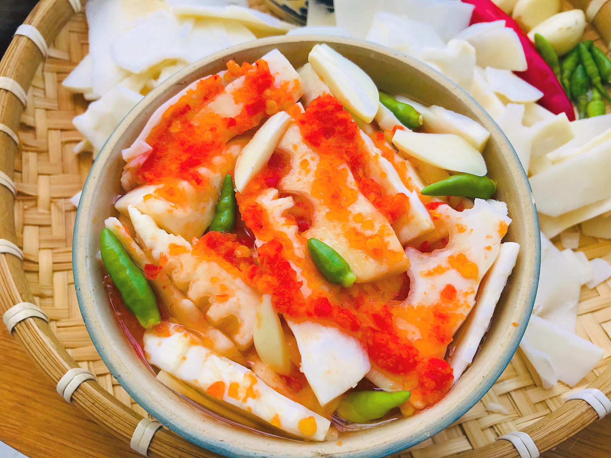Mẹo nhỏ nấu bún cá rô thơm ngon không bị tanh - Ảnh 3.