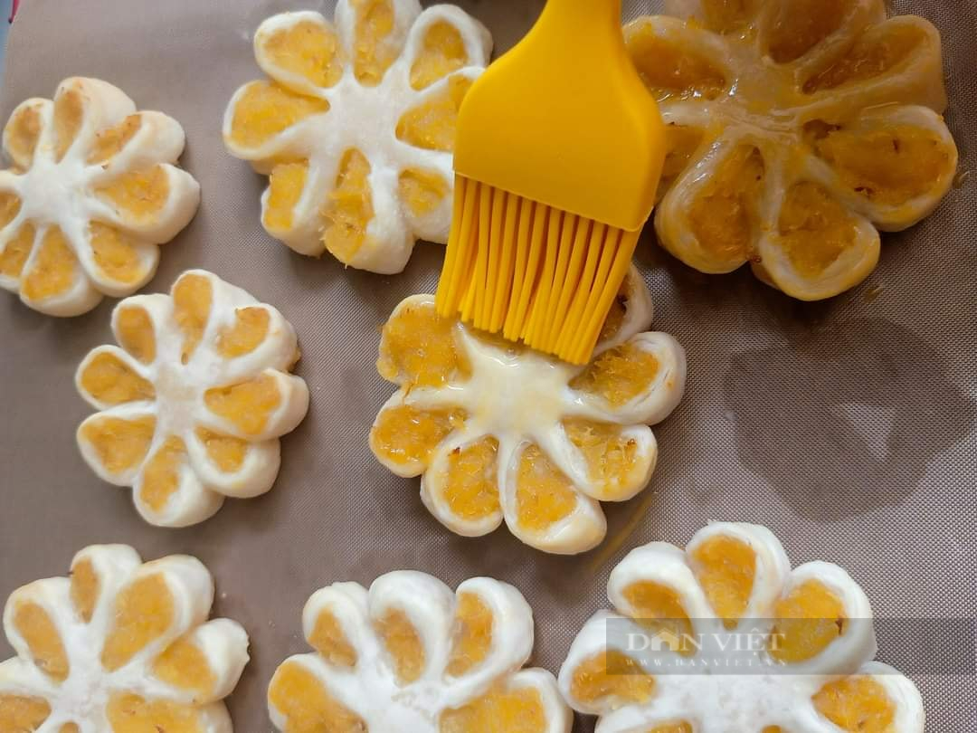 Làm bánh quy hoa mai bằng nồi chiên không dầu rực rỡ đón Tết - Ảnh 9.