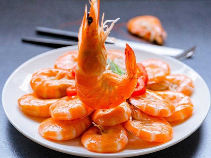 Mua tôm tươi đừng cho vào nồi nước luộc trực tiếp, dùng cách này tôm ngọt lại không mất vị - Ảnh 5.