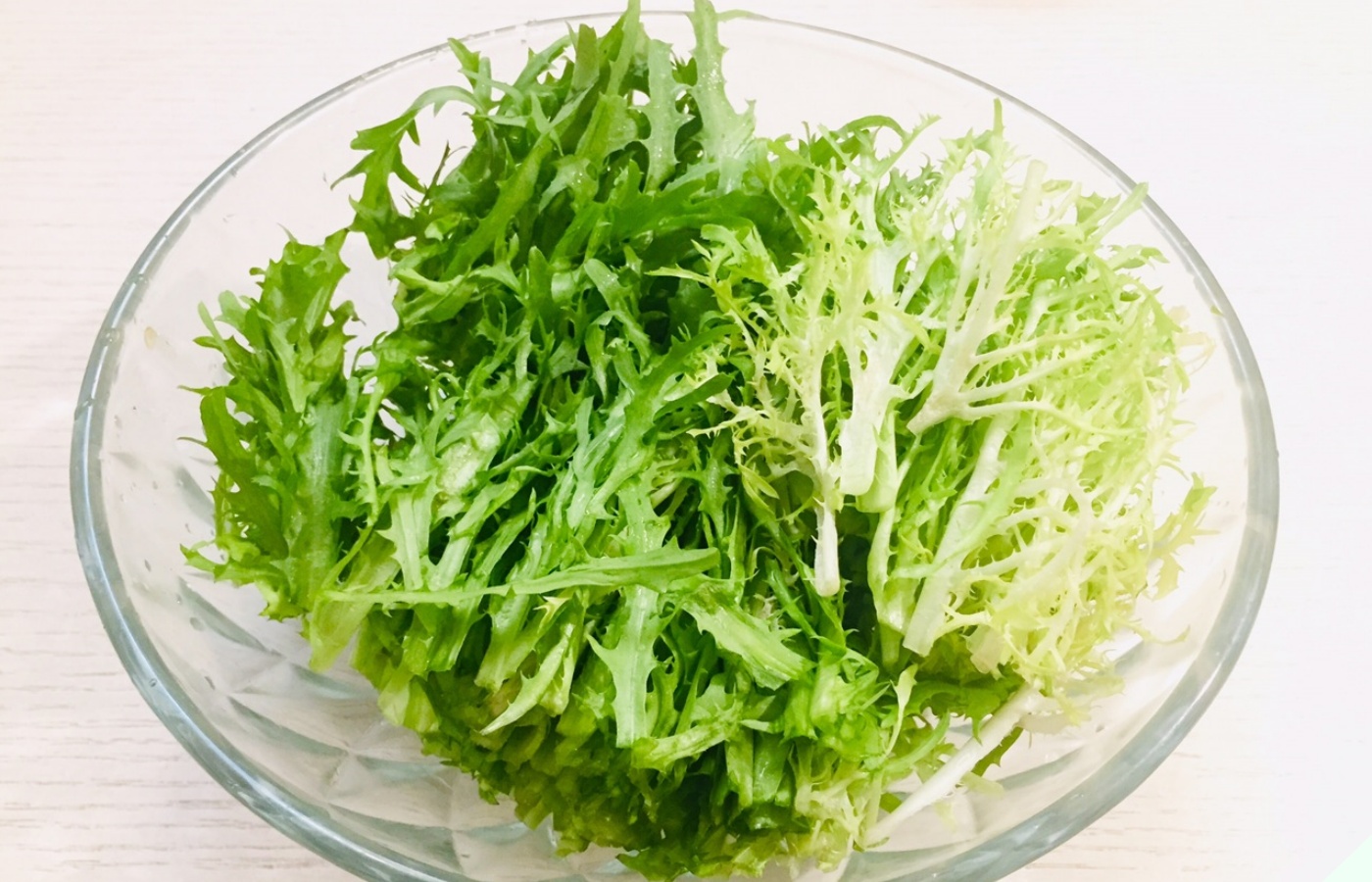 Gặp loại rau là “thảo mộc đường ruột” mua về làm ngay món này cho cả nhà, vừa dưỡng gan, bổ mắt  - Ảnh 1.