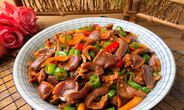Cả con gà chỉ có 1 cái được ví như đông trùng hạ thảo, đem nấu kiểu này ngon giòn cả đĩa đầy cũng hết - Ảnh 7. Cả con gà chỉ có 1 cái được ví như đông trùng hạ thảo, đem nấu kiểu này ngon giòn cả đĩa đầy cũng hết - Ảnh 7.