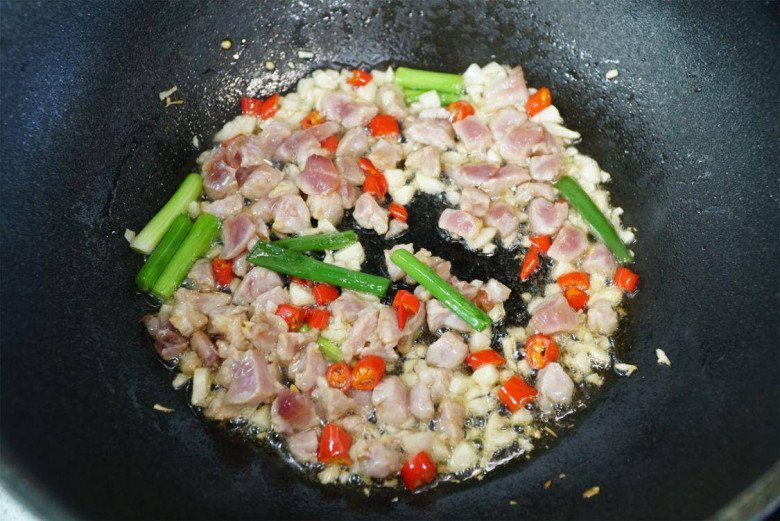 Đị chợ mà gặp nhân sâm dưới nước mua ngay, về rang với thịt lợn được món vừa ngon lại bổ - Ảnh 5. Đị chợ mà gặp nhân sâm dưới nước mua ngay, về rang với thịt lợn được món vừa ngon lại bổ - Ảnh 5.