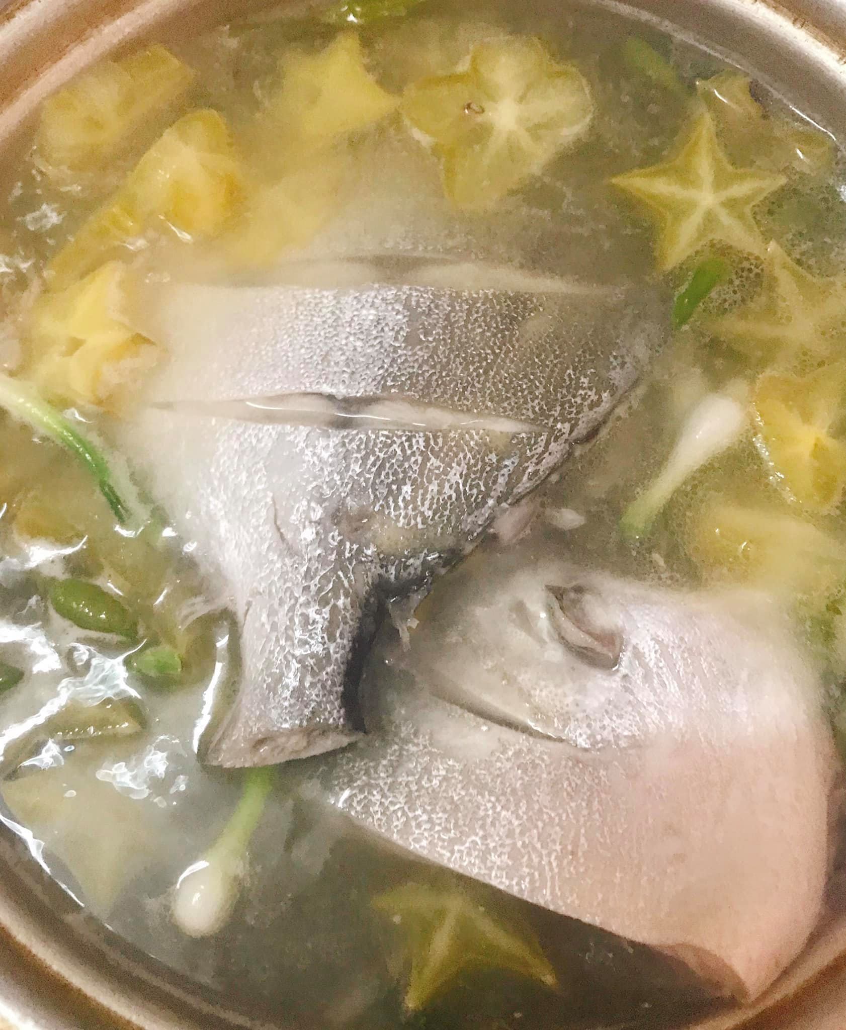 Canh cá chim nấu khế, chỉ cần cho thêm quả này vào, đảm bảo không tanh mà rất thơm ngon - Ảnh 1.