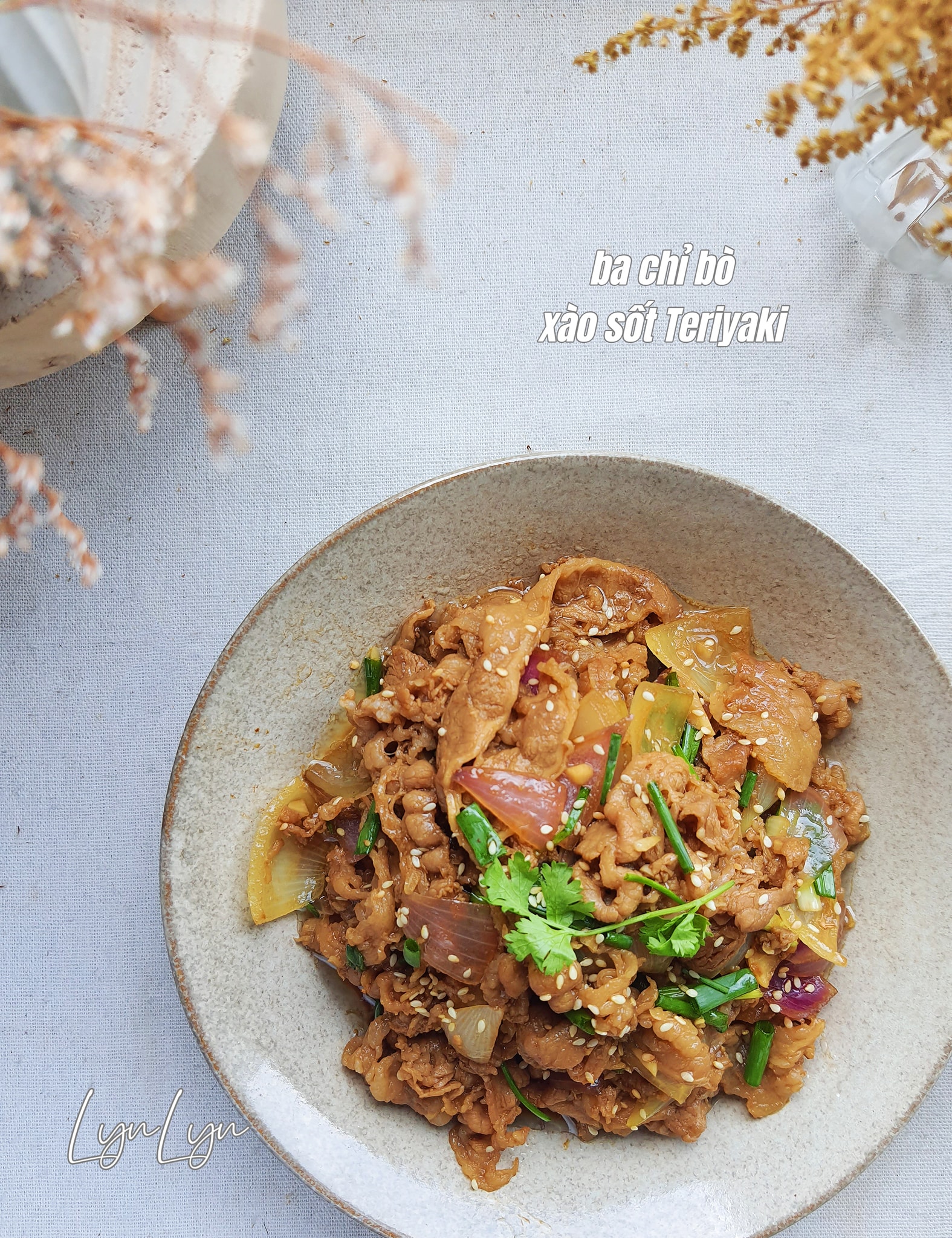 Mách bạn cách làm món ba chỉ bò xào sốt Teriyaki thơm ngon như ngoài hàng - Ảnh 1. Mách bạn cách làm món ba chỉ bò xào sốt Teriyaki thơm ngon như ngoài hàng - Ảnh 1.