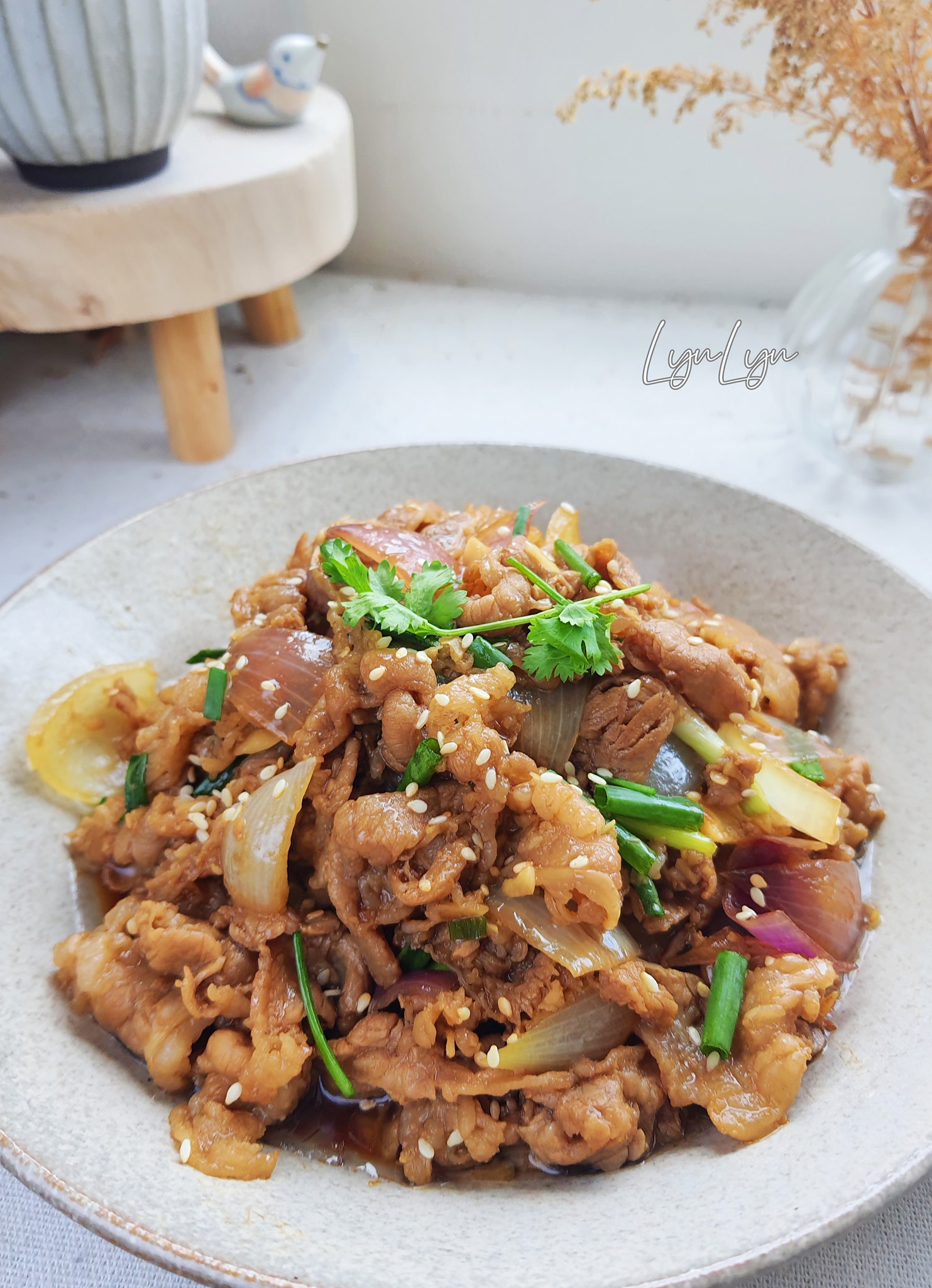 Mách bạn cách làm món ba chỉ bò xào sốt Teriyaki thơm ngon như ngoài hàng - Ảnh 2. Mách bạn cách làm món ba chỉ bò xào sốt Teriyaki thơm ngon như ngoài hàng - Ảnh 2.