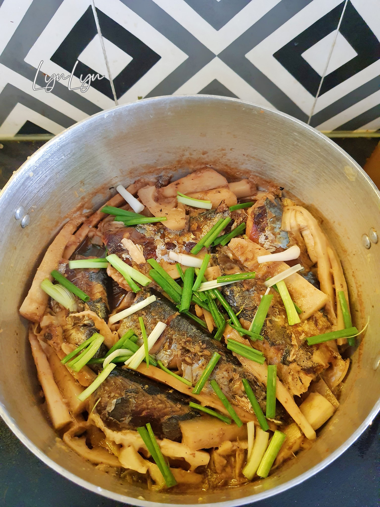 Cá kho măng làm theo cách này đảm bảo ăn là nghiền - Ảnh 2.