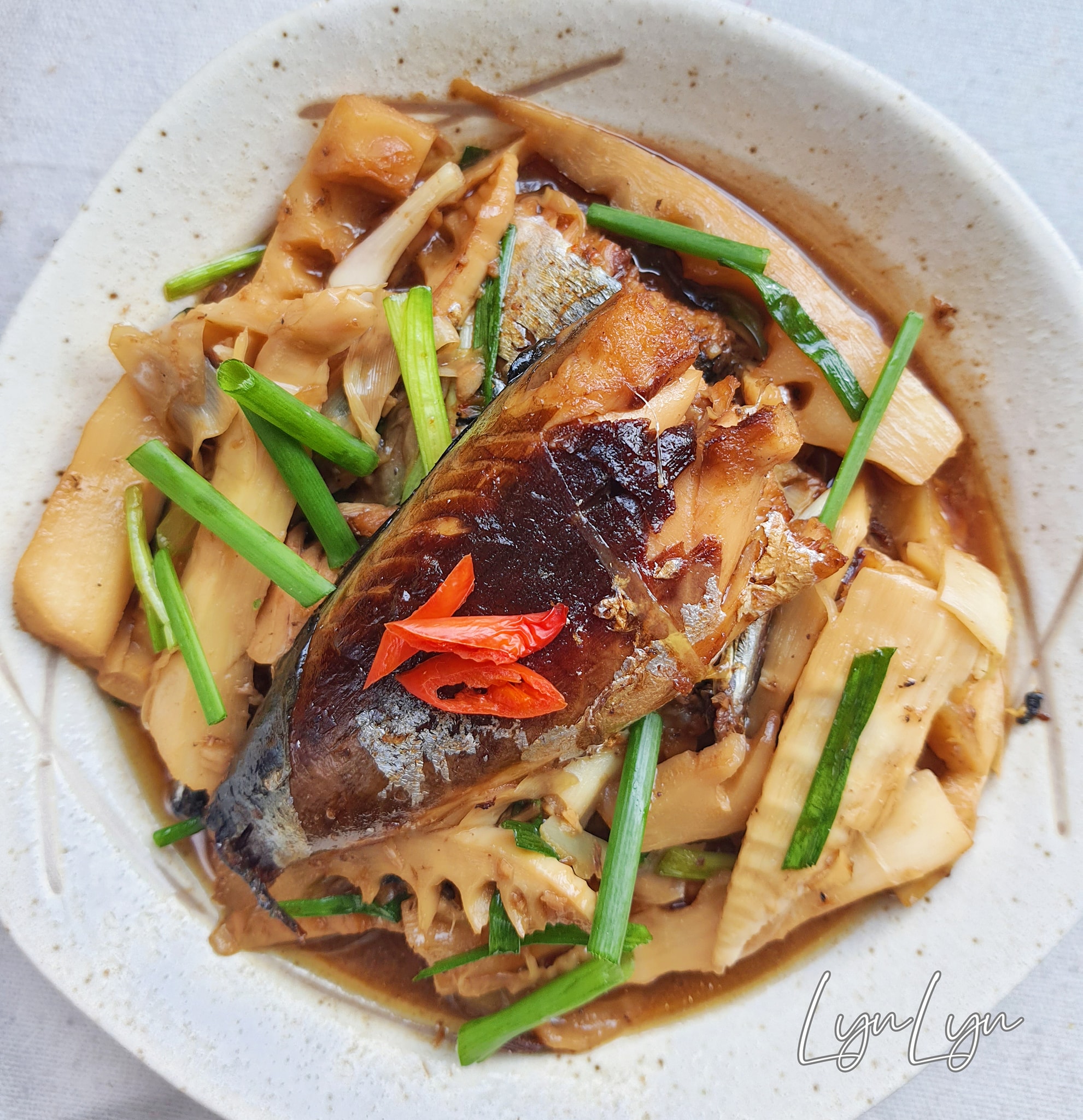 Cá kho măng làm theo cách này đảm bảo ăn là nghiền - Ảnh 1.