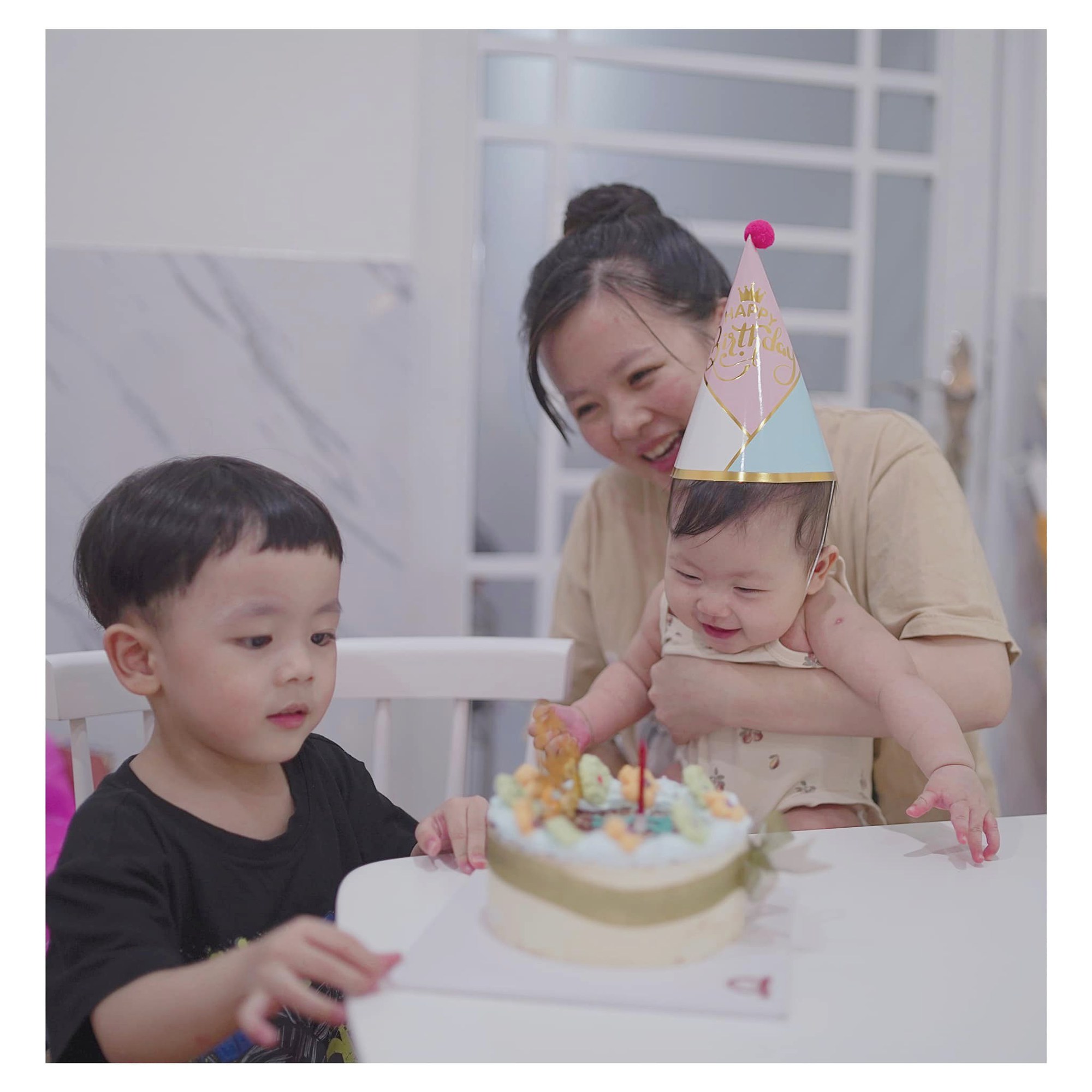 Mẹ trẻ 9X khiến không ít chị em phải trầm trồ khi chia sẻ thực đơn ở cữ ngon mắt đầy dinh dưỡng. - Ảnh 1. Mẹ trẻ 9X khiến không ít chị em phải trầm trồ khi chia sẻ thực đơn ở cữ ngon mắt đầy dinh dưỡng. - Ảnh 1.