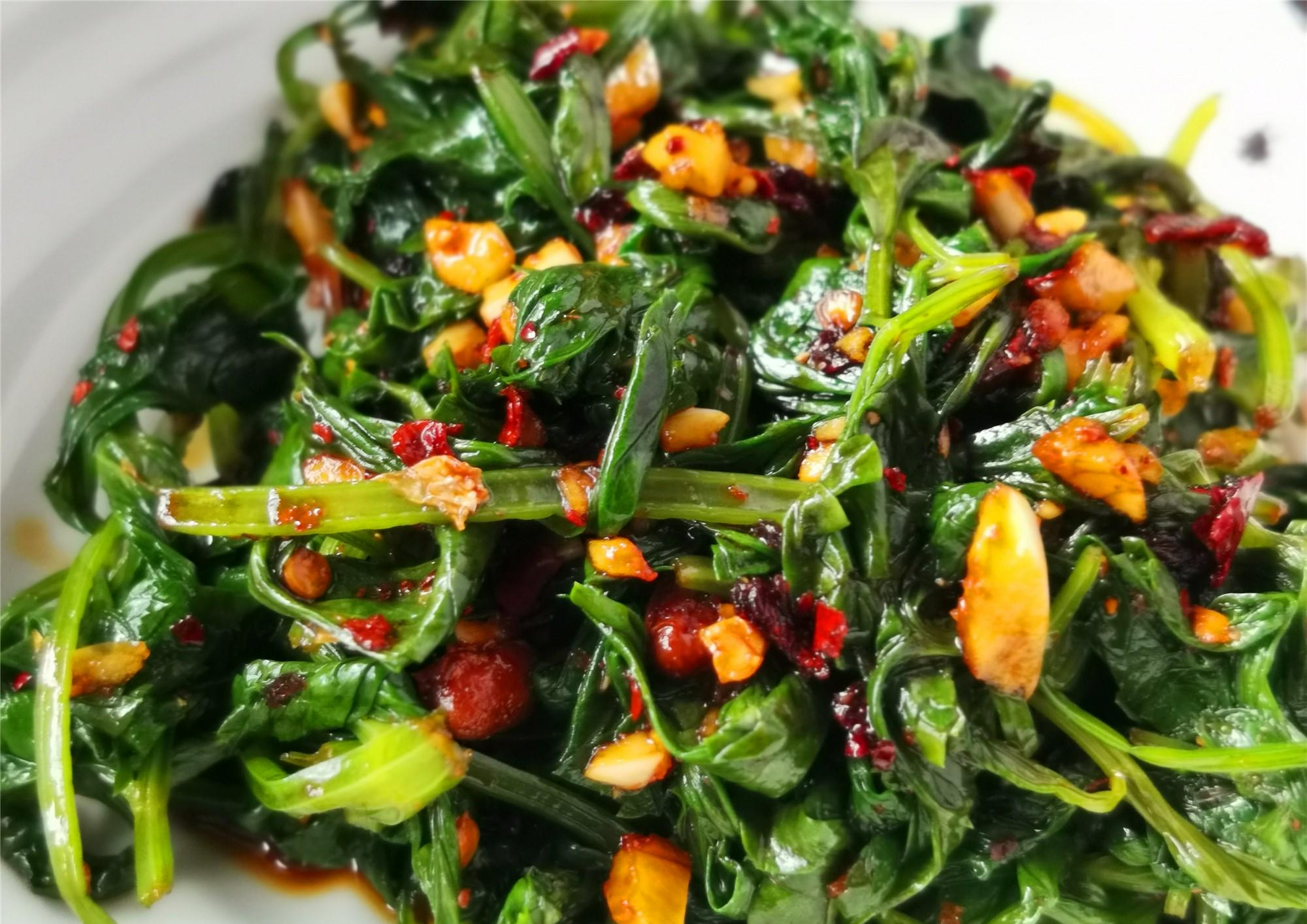 Lá của loại rau này là kẻ thù của ung thư nhưng nhà nào cũng vứt vào thùng rác, nấu lên ăn cực ngon - Ảnh 10.