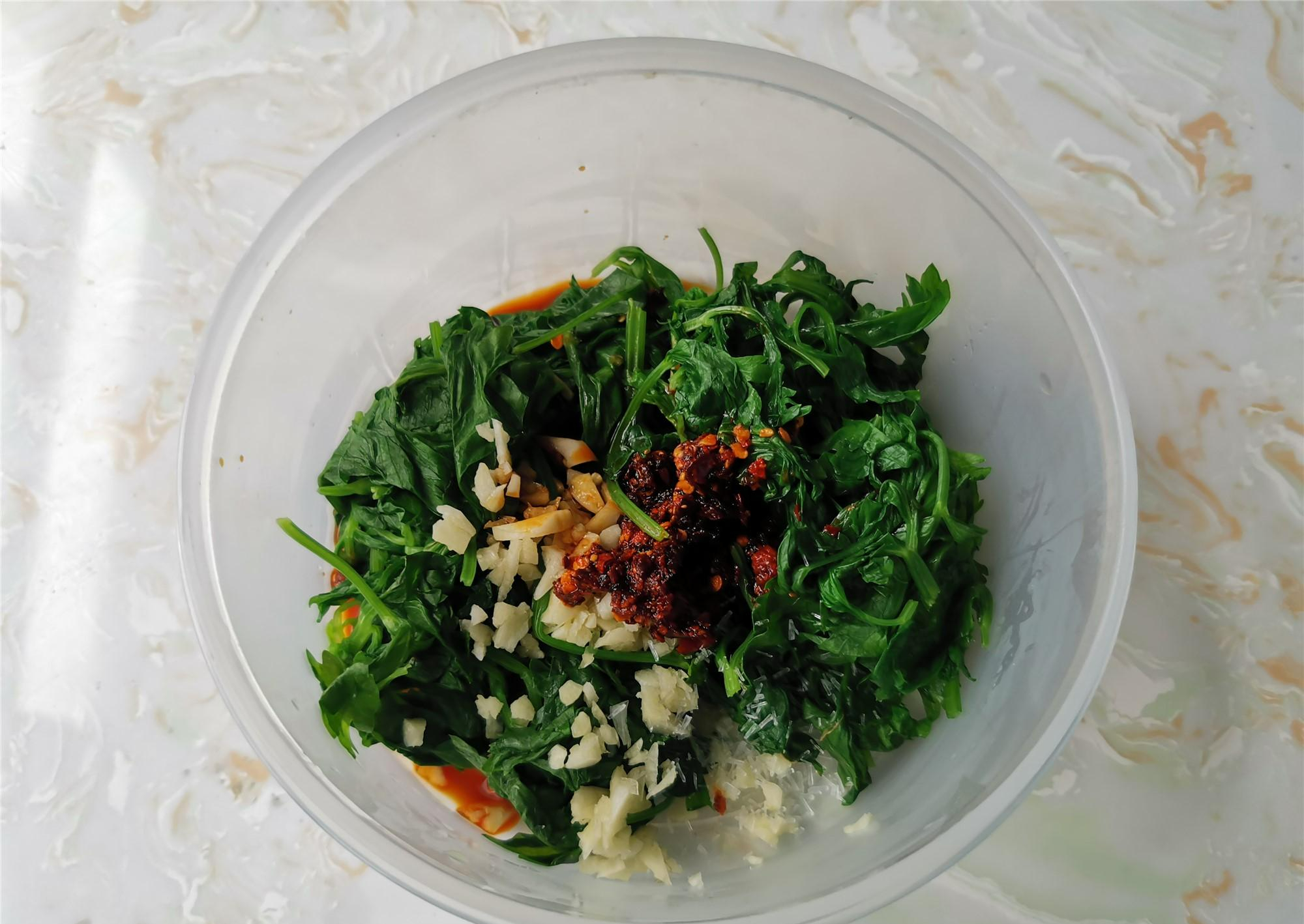 Lá của loại rau này là kẻ thù của ung thư nhưng nhà nào cũng vứt vào thùng rác, nấu lên ăn cực ngon - Ảnh 6.