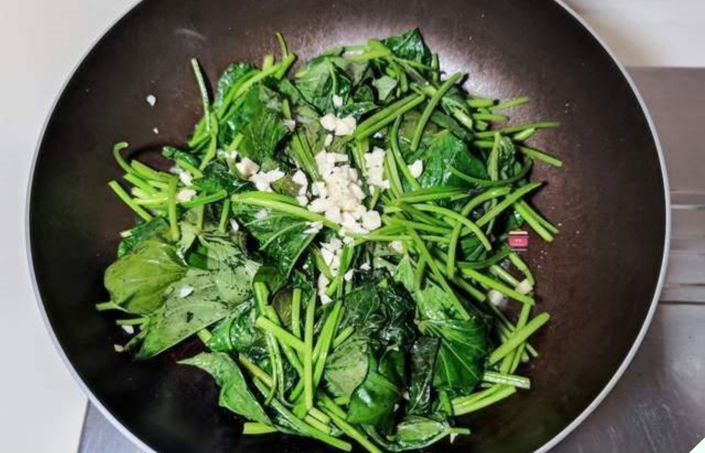 Loại rau là “nhân sâm trường thọ” ở Nhật săn lùng không có mà mua, người Việt giá rẻ lại bán đầy chợ - Ảnh 8.