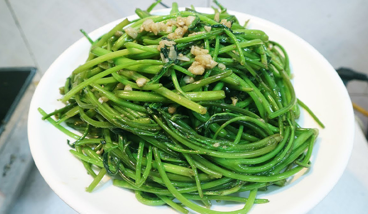 Loại rau là “nhân sâm trường thọ” ở Nhật săn lùng không có mà mua, người Việt giá rẻ lại bán đầy chợ - Ảnh 1.