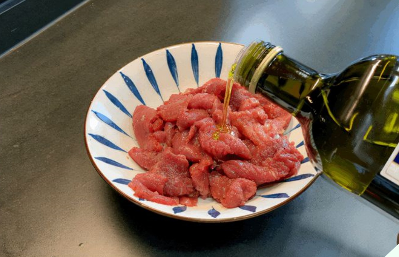 Xào thịt bò cứ cho loại gia vị này vào bảo sao thịt hôi tanh lại dai nhách, nhớ kỹ 5 bí kíp để thịt - Ảnh 3.