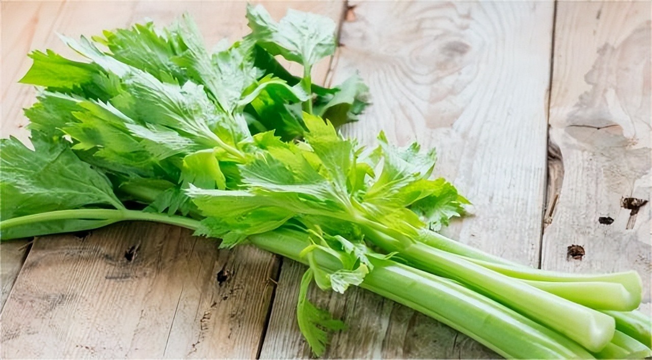 Mùa đông, ăn 4 loại rau rẻ tiền nhưng cực bổ dưỡng này thúc đẩy tiêu hóa, tốt cho sức khỏe - Ảnh 1. Mùa đông, ăn 4 loại rau rẻ tiền nhưng cực bổ dưỡng này thúc đẩy tiêu hóa, tốt cho sức khỏe - Ảnh 1.