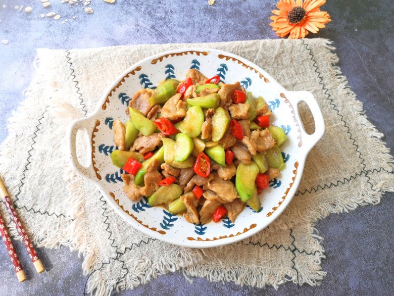 Loại quả giá rẻ bán đầy chợ đem xào thịt vừa ngon lại bổ dưỡng, đẹp da - Ảnh 6.