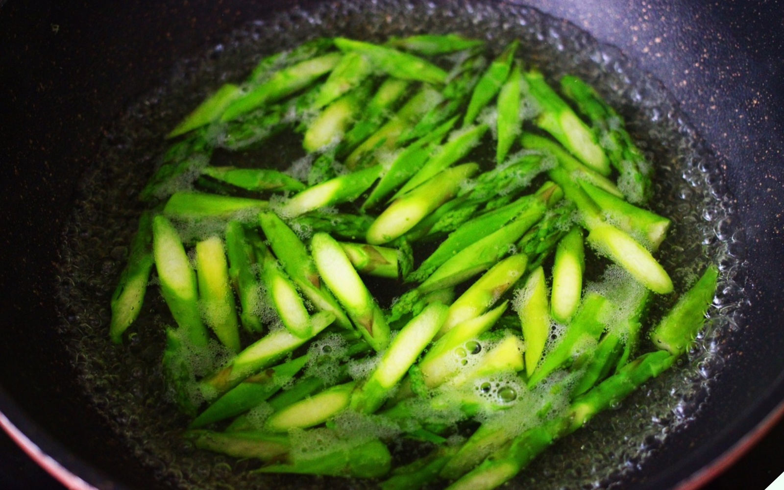 Loại rau "hoàng đế” đem xào chung cùng thứ này của lợn được món bổ tim, tăng cường sinh lực - Ảnh 5.