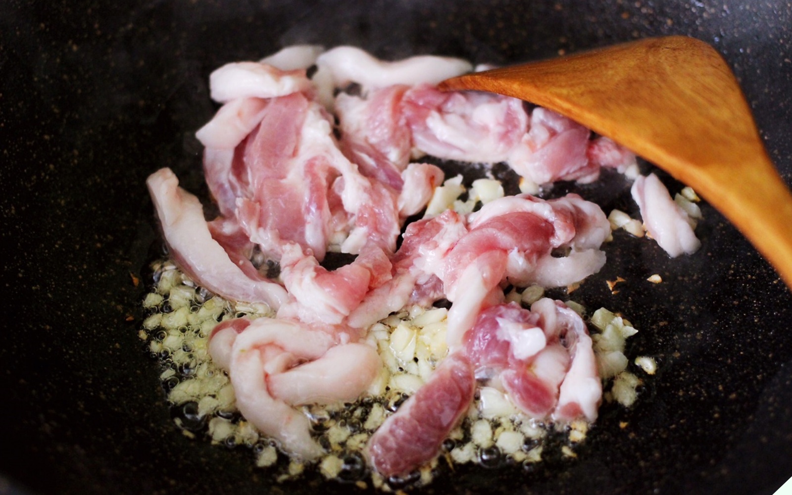 Loại rau "hoàng đế” đem xào chung cùng thứ này của lợn được món bổ tim, tăng cường sinh lực - Ảnh 6.