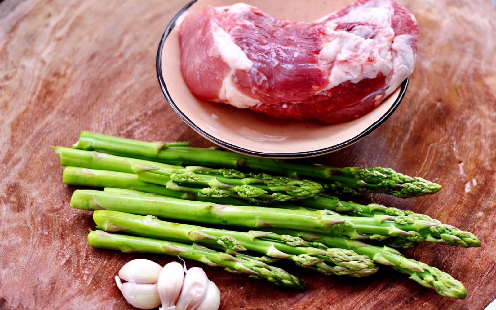 Loại rau "hoàng đế” đem xào chung cùng thứ này của lợn được món bổ tim, tăng cường sinh lực - Ảnh 1.