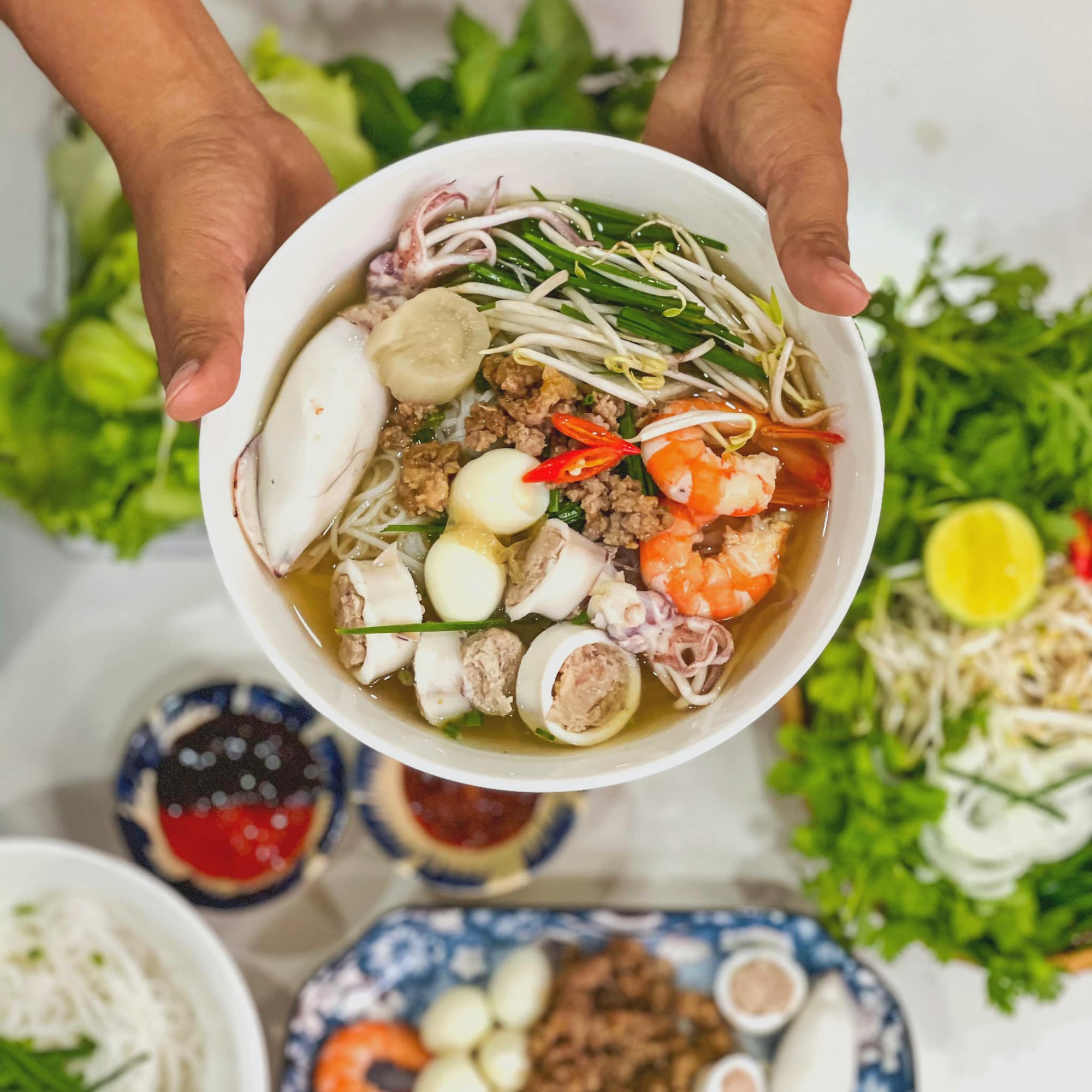 Cách nấu hủ tiếu mực bằng nồi áp suất vừa nhanh vừa ngon - Ảnh 1.