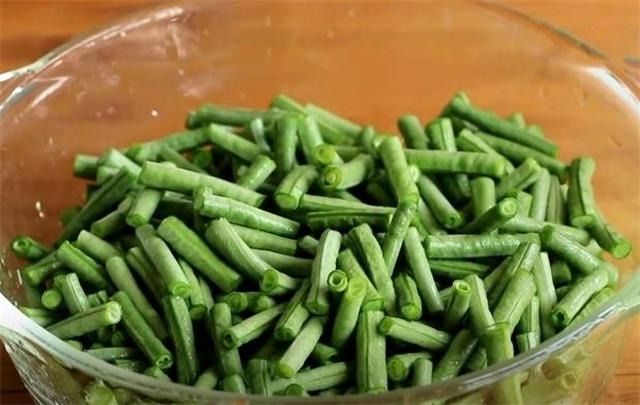 Loại quả dài loằng ngoằng, là "kho dinh dưỡng", đừng xào hay luộc, chế biến kiểu này ăn ngon hơn thịt - Ảnh 3.