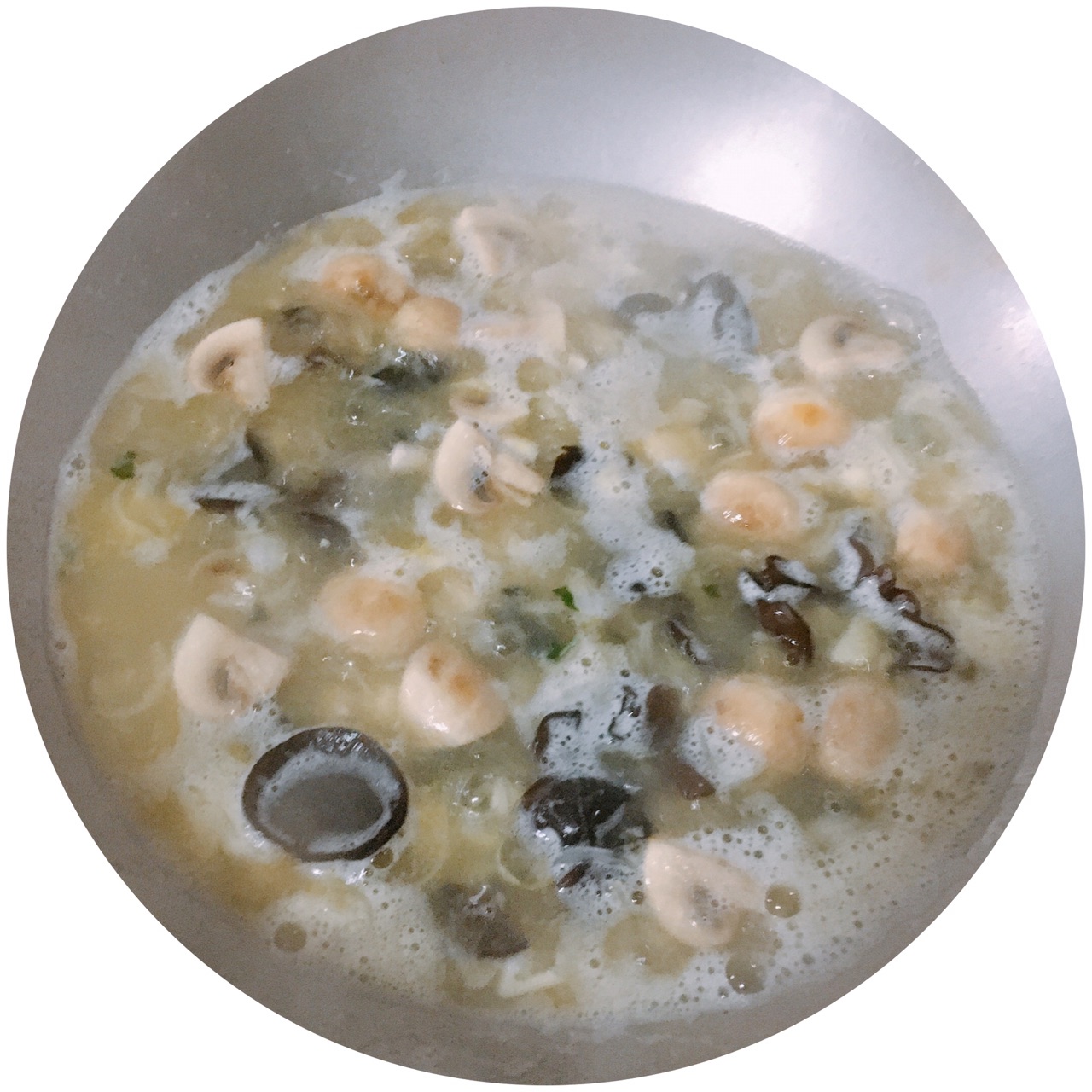 Loại rau xưa chỉ cho lợn hóa ra là rau “trường thọ”, nấu cùng nấm thành món canh đại bổ - Ảnh 7.