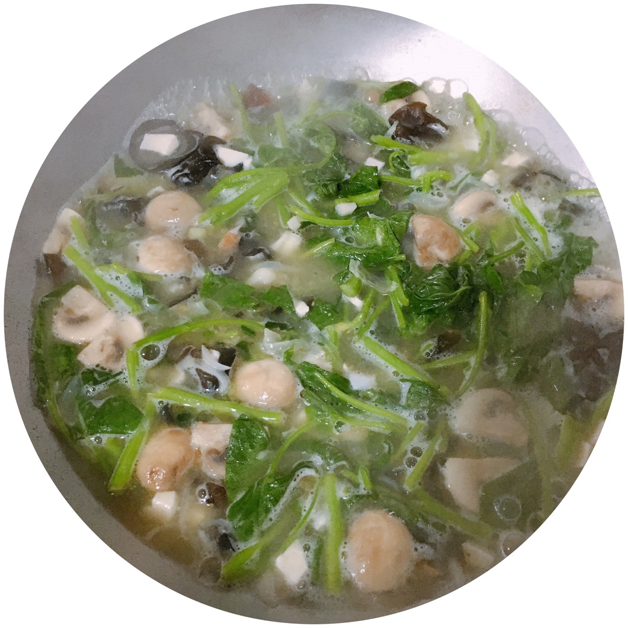 Loại rau xưa chỉ cho lợn hóa ra là rau “trường thọ”, nấu cùng nấm thành món canh đại bổ - Ảnh 8.