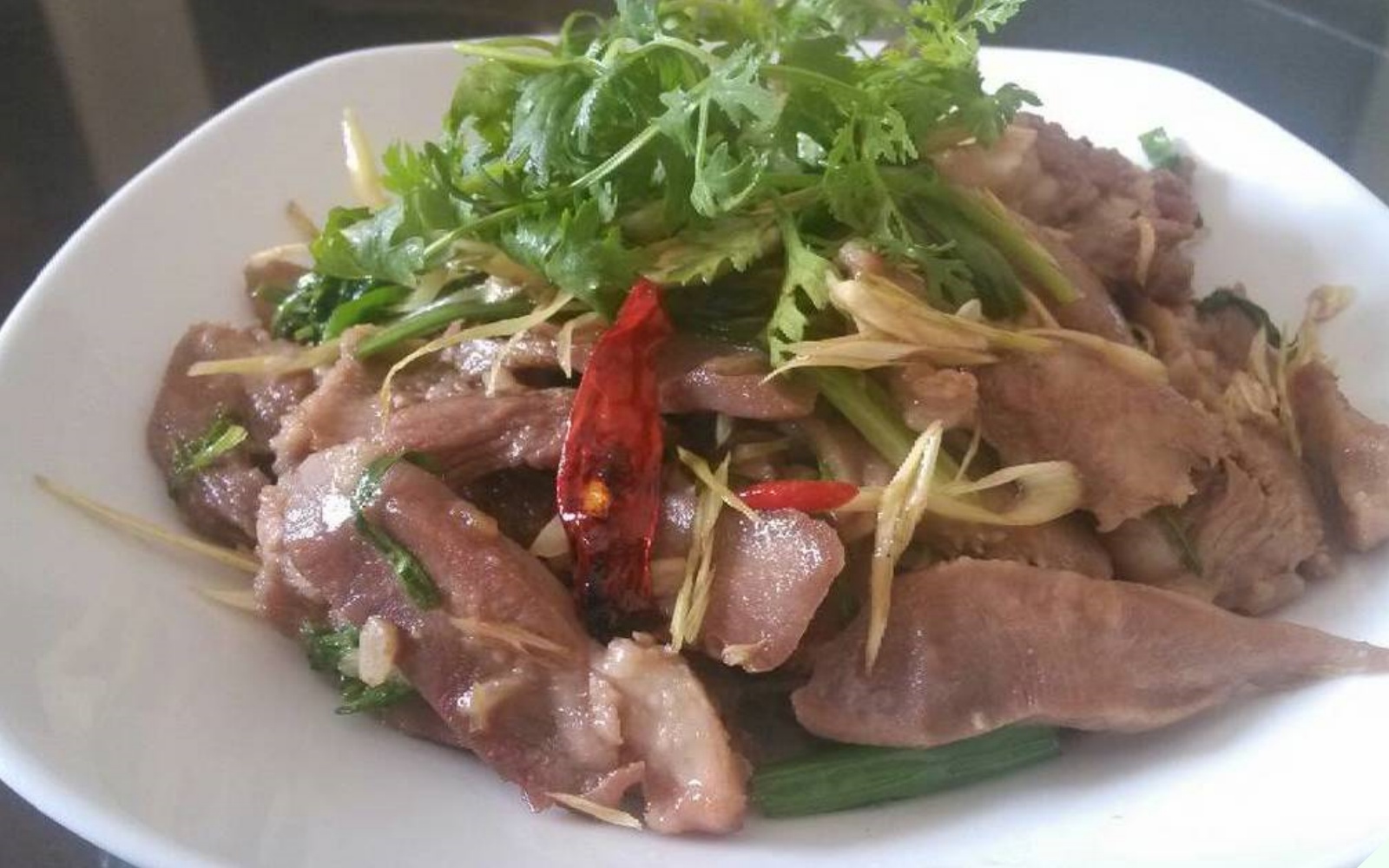 Thứ không xương của con lợn bổ hơn cả thịt, đem nấu món cay cay làm mồi nhậu xem World Cup thì hết sảy - Ảnh 12. Thứ không xương của con lợn bổ hơn cả thịt, đem nấu món cay cay làm mồi nhậu xem World Cup thì hết sảy - Ảnh 12.