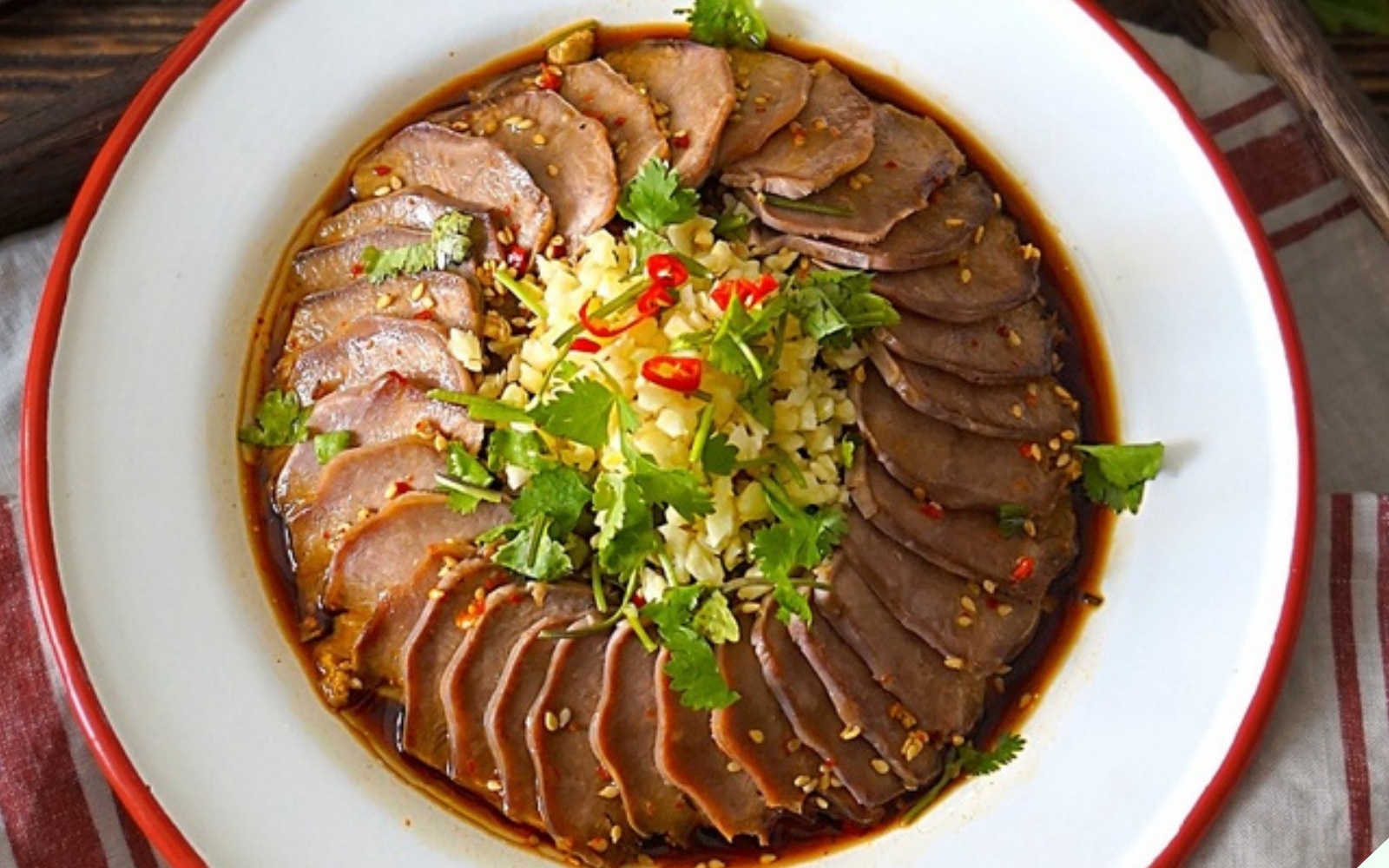 Thứ không xương của con lợn bổ hơn cả thịt, đem nấu món cay cay làm mồi nhậu xem World Cup thì hết sảy - Ảnh 9. Thứ không xương của con lợn bổ hơn cả thịt, đem nấu món cay cay làm mồi nhậu xem World Cup thì hết sảy - Ảnh 9.