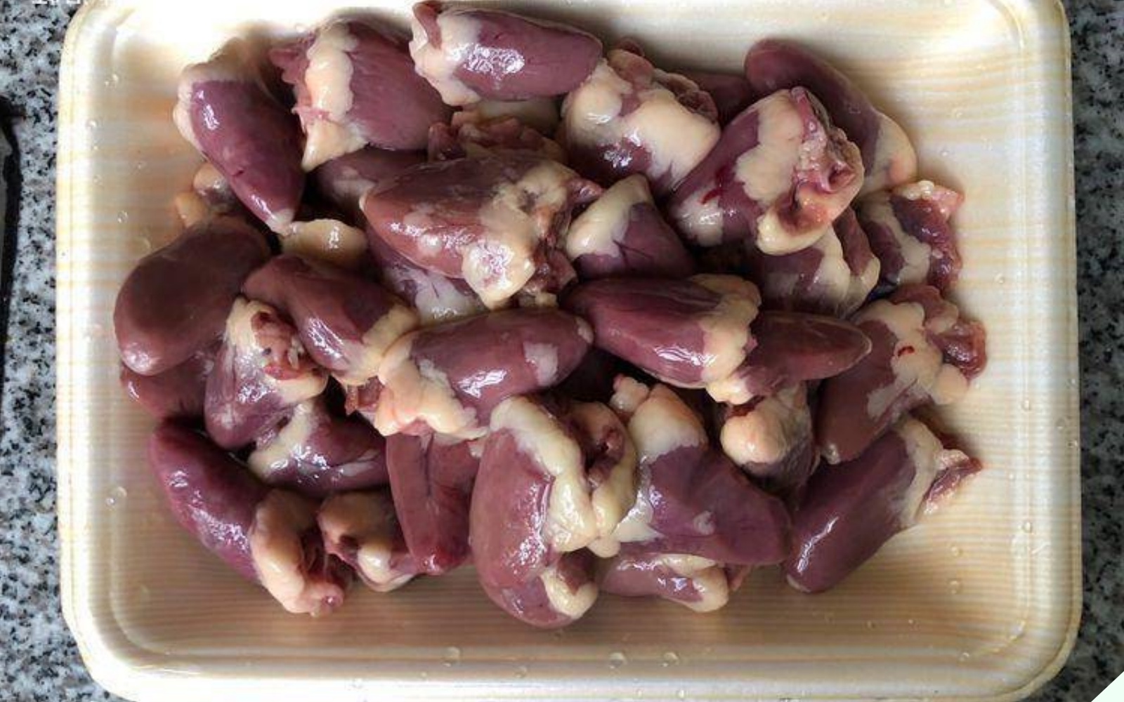 Một thứ của con gà được ví là “siêu thực phẩm”, mua về xào với quả dài dài vừa bổ tim vừa dưỡng mắt - Ảnh 1.