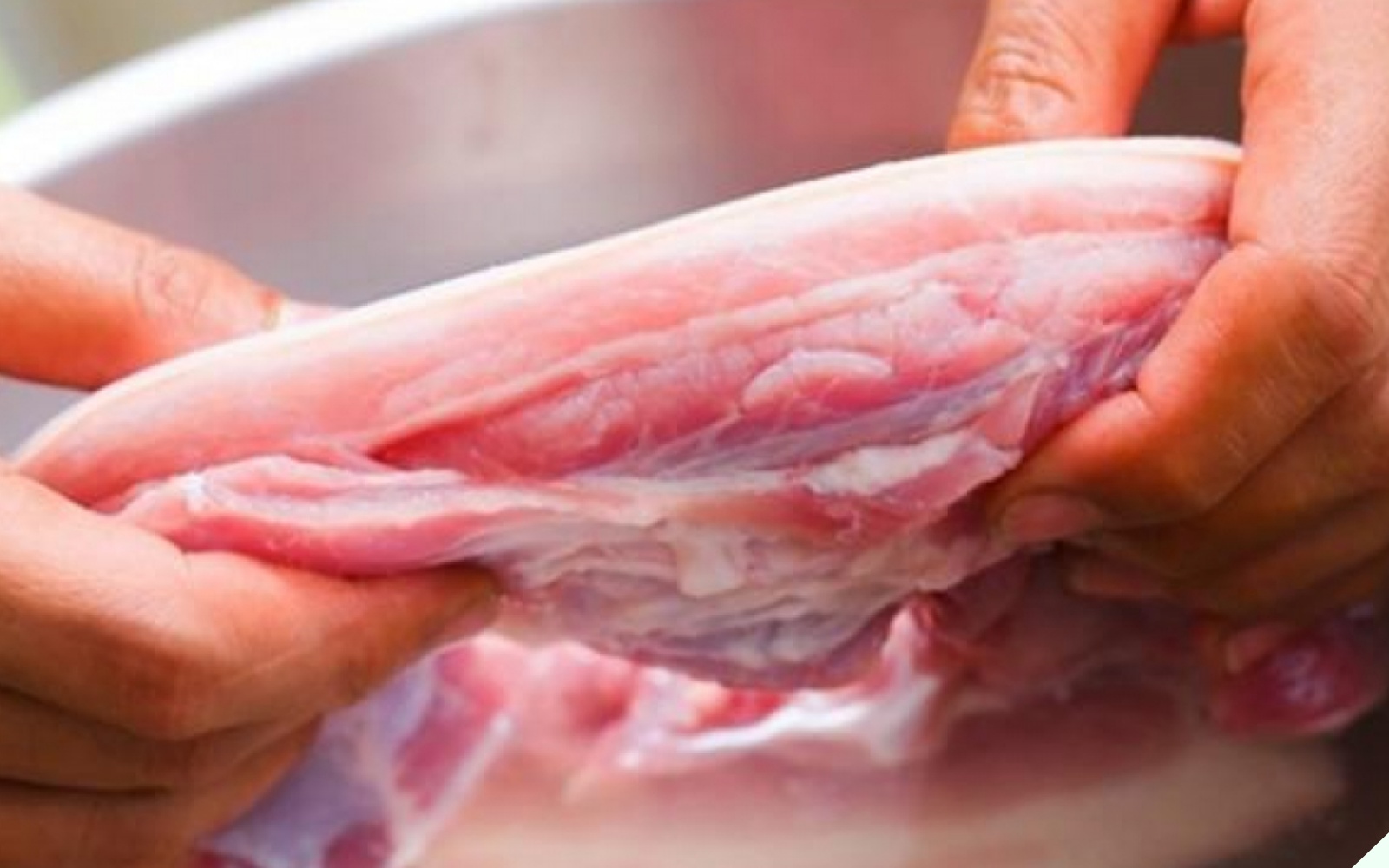 3 loại gia vị là “cấm kỵ” khi luộc thịt, nhiều người không biết vẫn cho vào, chẳng trách khi ăn bị bã, mùi tanh - Ảnh 4.