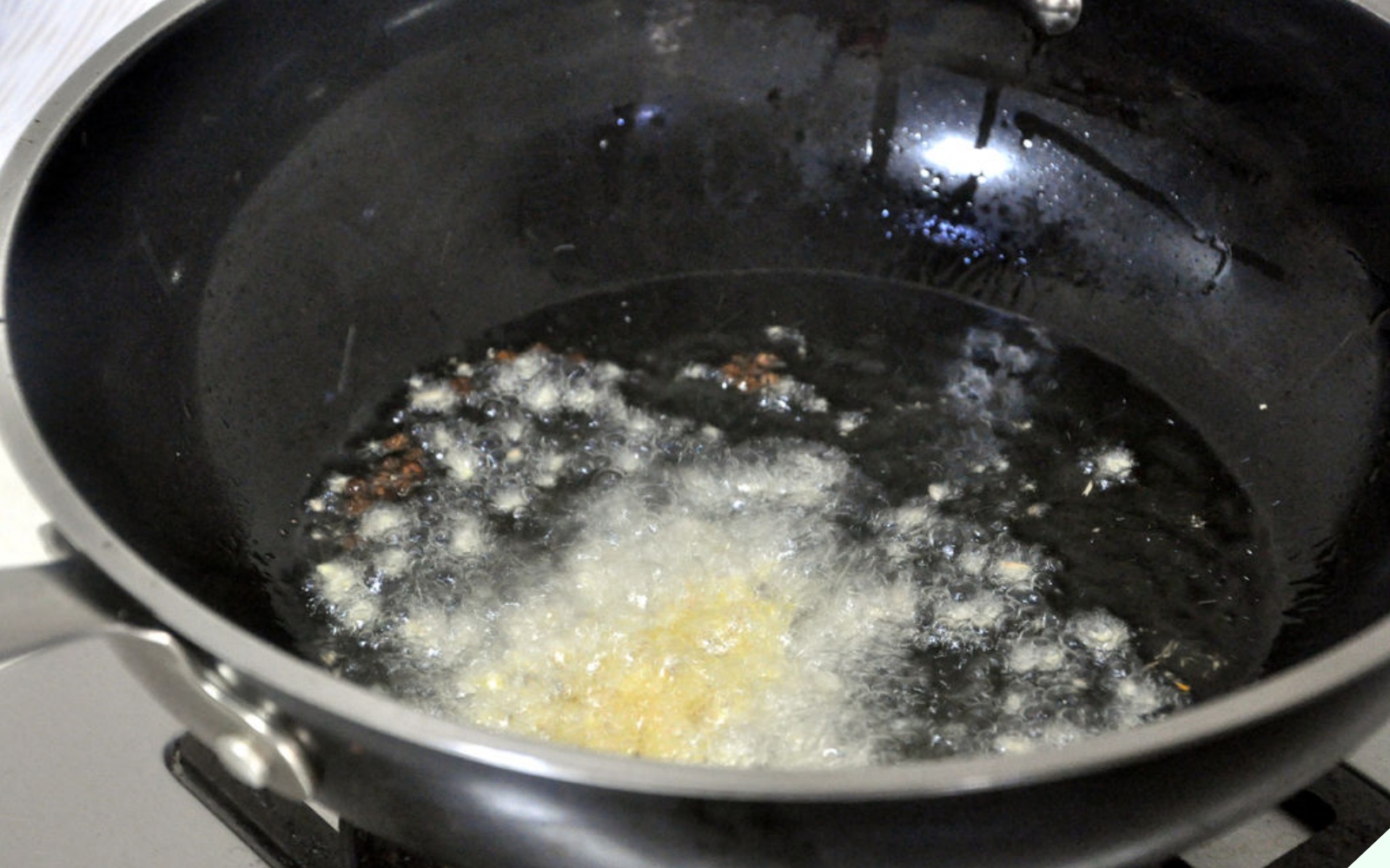 Cả con lợn chỉ có 4 lạng, mua về xào cho chồng ăn cực bổ thận, hải sâm cũng không tốt bằng - Ảnh 9.