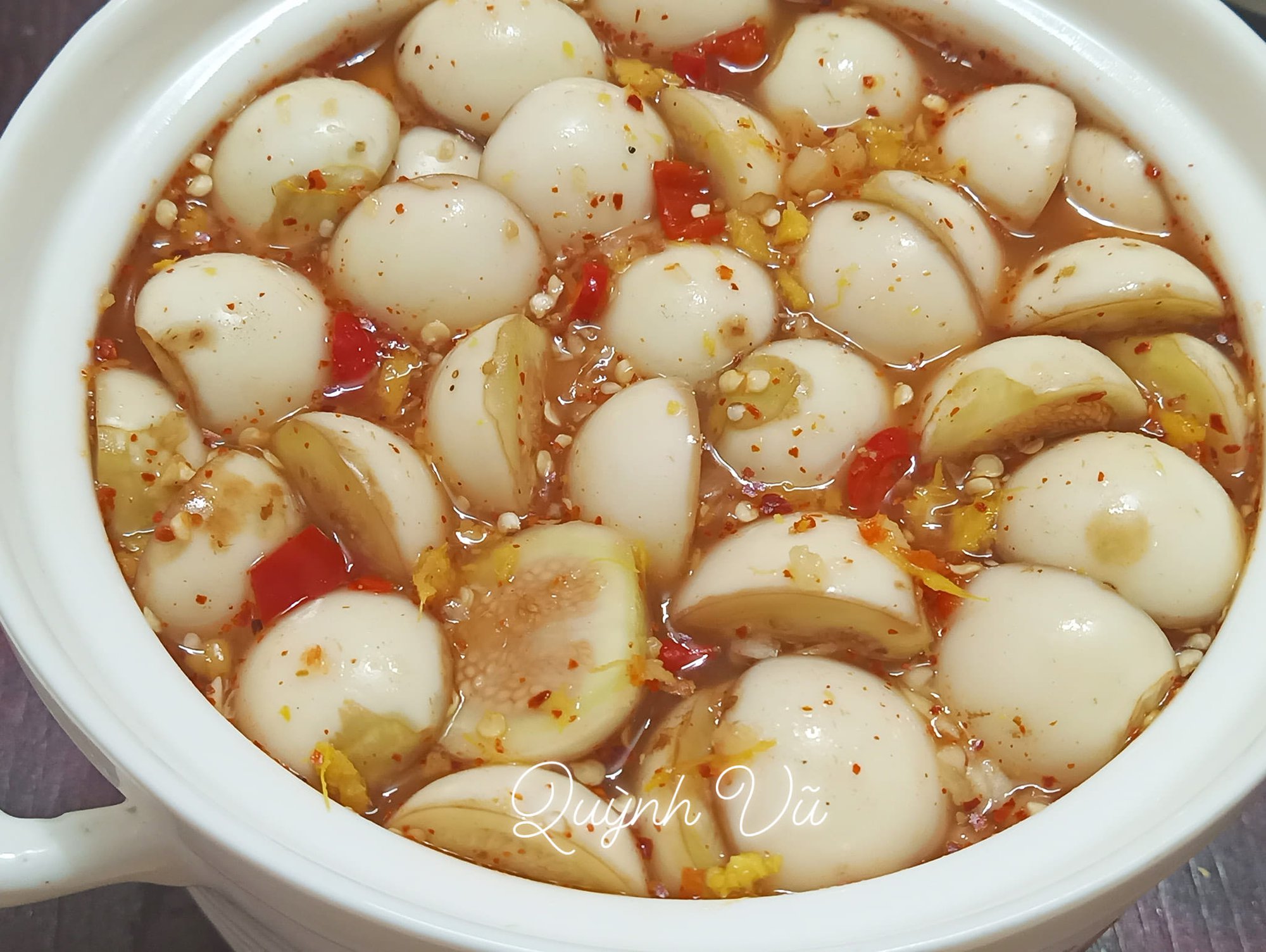 Bí quyết làm cà pháo muối chua ngọt trắng phau, giòn tan chống ngán ngày Tết - Ảnh 1. Bí quyết làm cà pháo muối chua ngọt trắng phau, giòn tan chống ngán ngày Tết - Ảnh 1.