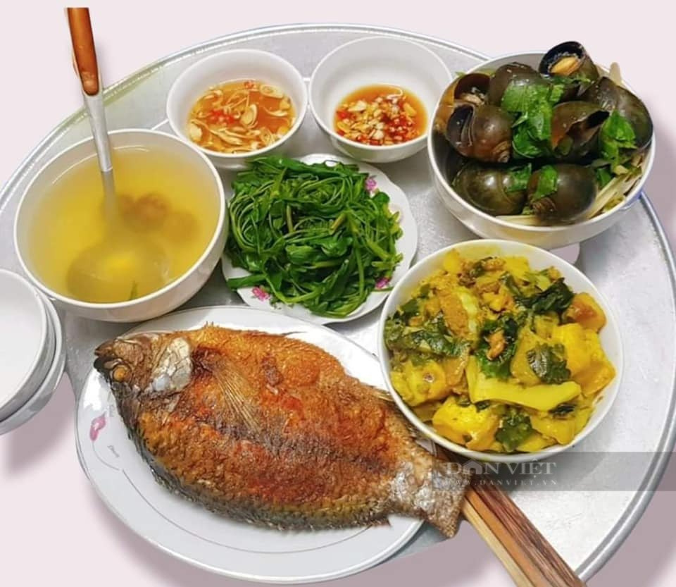 Tuyệt chiêu chiên cá rã đông nguyên con giòn rụm, không bị bắn dầu, không nát - Ảnh 2. Tuyệt chiêu chiên cá rã đông nguyên con giòn rụm, không bị bắn dầu, không nát - Ảnh 2.