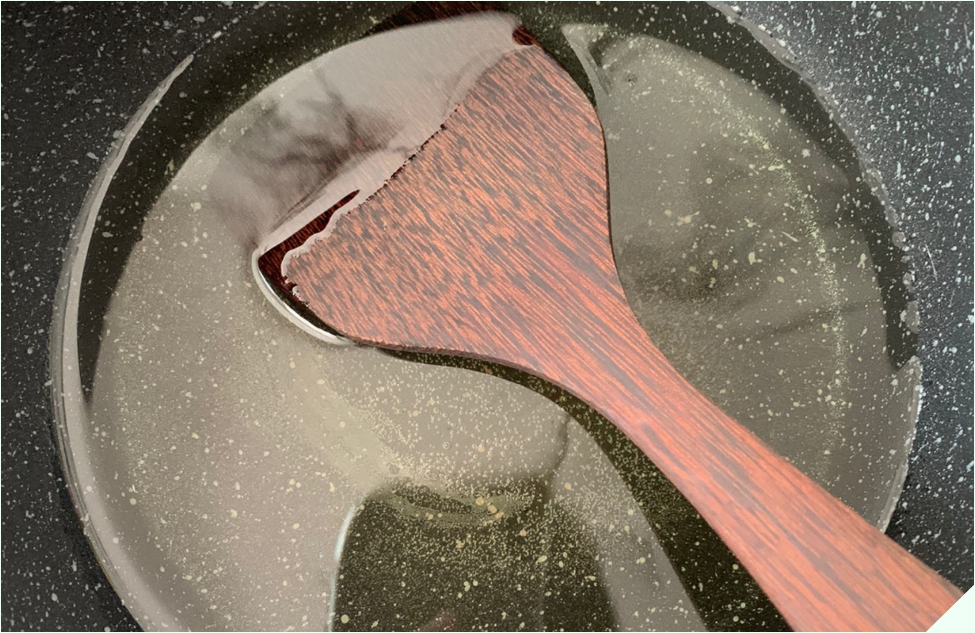 Đi chợ gặp loại thịt được ví như “vị thuốc mùa đông” mua về nấu cùng quả dài ngoằng thành món cay cay, lớn nhỏ - Ảnh 11.