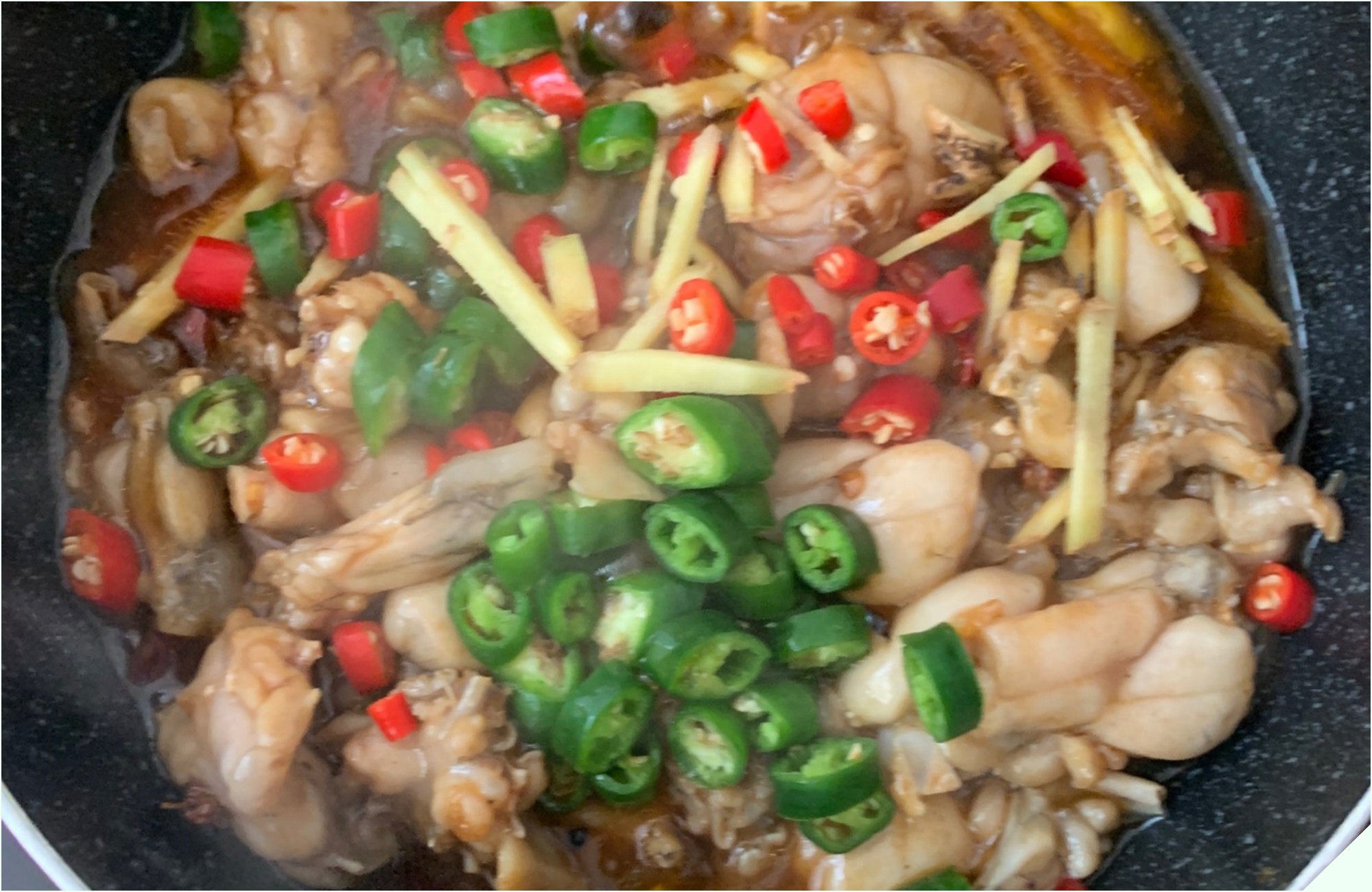 Đi chợ gặp loại thịt được ví như “vị thuốc mùa đông” mua về nấu cùng quả dài ngoằng thành món cay cay, lớn nhỏ - Ảnh 18.